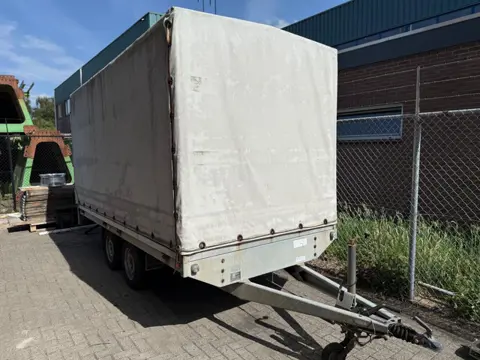 Saris P30 Verzwaarde assen 2700KG 410x190 Dichte zeil aanhanger