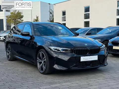 BMW 3 Serie Touring 320d xDrive M-SPORT ** LED, NAVI+, LEDER, PANORAMA, H&K, HuD, TREKH, 19-inch LMV