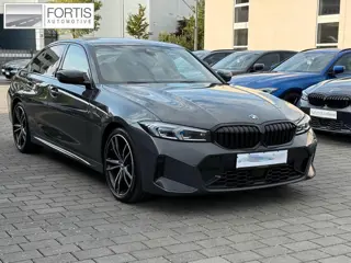 BMW 3 Serie 320d xDrive M-SPORT ** LED, NAVI+, HALF-LEDER, HuD, ACC, 19-inch LMV, DRAVIT GRAU ** 1e 