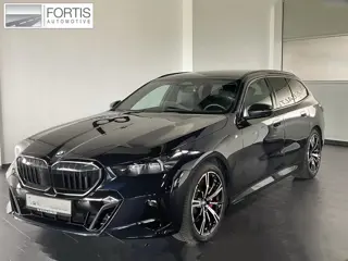 BMW 5 Serie Touring 540d xDrive M-SPORT Pro ** LED, PANORAMA, LEDER, 20-inch LMV, ICONIC GLOW, TREKH