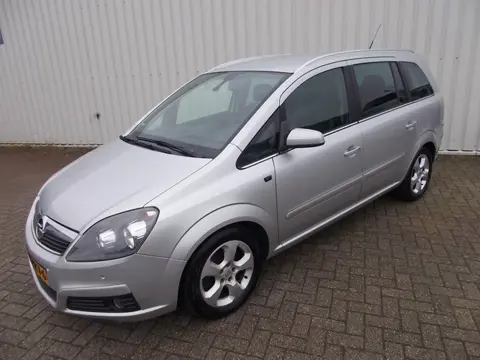 Opel Zafira 2.0 Turbo Cosmo 7P ( APK KEURING BIJ AFLEVERING! )