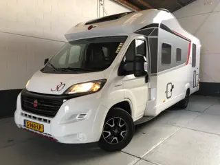 Buerstner Ixeo time IT 734 / Zeer netjes / Queensbed / Elektr.Hefbed / Schotel / Fietsenrek