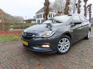 Opel Astra Sports Tourer 1.0 Business+ Achteruitrijcamera Carplay Navigatie Trekhaak Pdc Climatecont