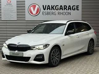 BMW 3 Serie Touring 320e M-SPORT,SHADOWLINE (bj 2021)