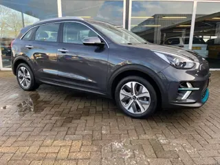 Kia e-Niro DynamicLine 64 kWh 50% deal 9.000,- ACTIE Stoelverwarming / Camera / Carplay / Cruise / 1