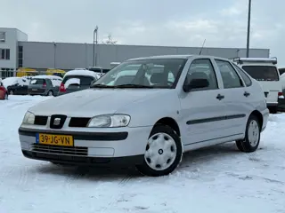 Seat Cordoba 1.4-16V Stella/ LAAG KM/ NIEUWE APK