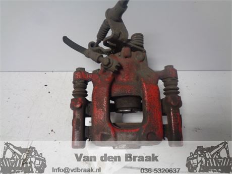 Volkswagen Golf 2008-2012 Remklauw rechts achter