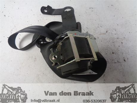 Nissan Qashqai 2010-2014 Gordelspanner rechts voorzijde