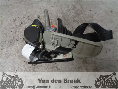 Nissan Qashqai 2010-2014 Gordelspanner links voorzijde