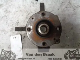 Nissan Note 1.4 16V 2006-2013 Fusee rechts voor