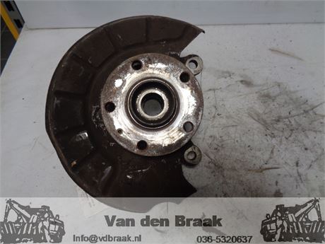 Volkswagen Touran 1.4 TSi 2006-2010 Fusee rechts voor