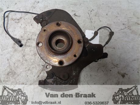 Ford Ka 1.2 2008-2018 Fusee links voor