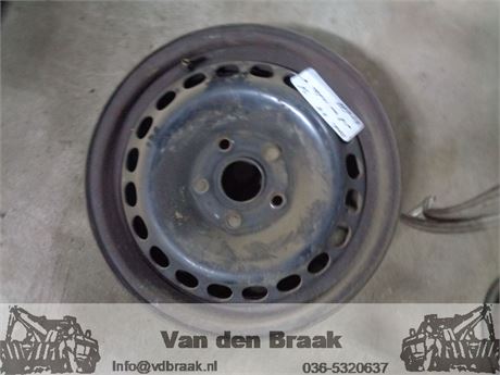 Audi A4 1995-1999 Stalen velg 15 inch