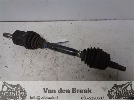 Alfa Romeo Giulietta 1.4 T 2010-2021 Aandrijfas links voor