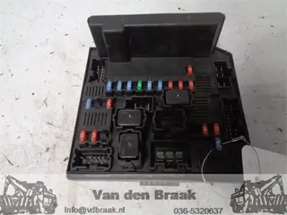 Nissan Qashqai+2 1.6 DCi 2011-2014 Zekeringenkast