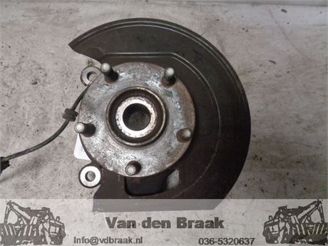 Nissan Qashqai 2007-2014 Fusee links voor