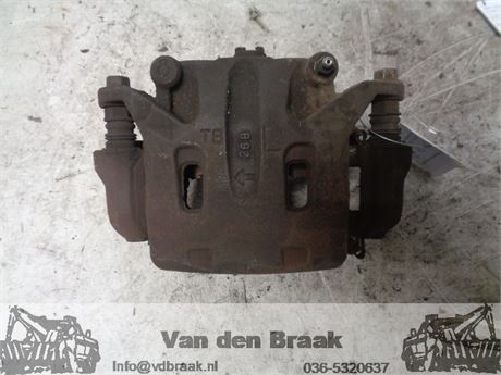 Nissan Qashqai 1.6 DCi 2011-2014 Remklauw links voor