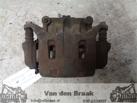 Nissan Qashqai 1.6 DCi 2011-2014 Remklauw rechts voor