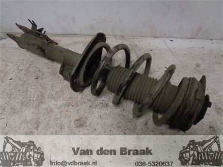 Nissan Qashqai 1.6 DCi 2011-2014 Veerpoot links voor