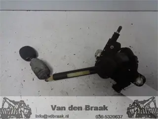 Ford Focus 2004-2008 Motorkapslot kompleet met één sleutel