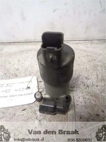 Nissan Qashqai 2010-2014 Ruitensproeierpompje dubbel