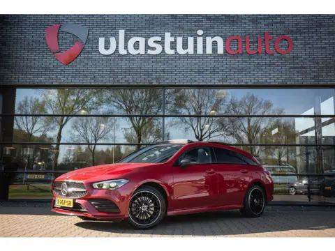 Mercedes-Benz CLA-Klasse Shooting Brake 250 e AMG Line , Panorama dak, Camera, Sfeerverlichting,