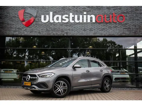 Mercedes-Benz GLA 200 AMG Line ,  Achteruitrijcamera, Stoelverwarming, Elek. achterklep