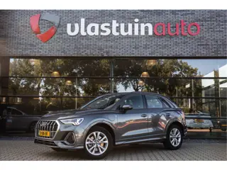 Audi Q3 45 TFSI e S edition , Trekhaak, S-Line, Achteruitrijcamera, Leder, Stoelverwarming,