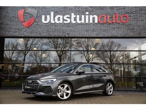 Audi A3 Sportback 35 TFSI S edition , Panoramadak, Sonos audio, Adap. cruise, Sfeerverlichting