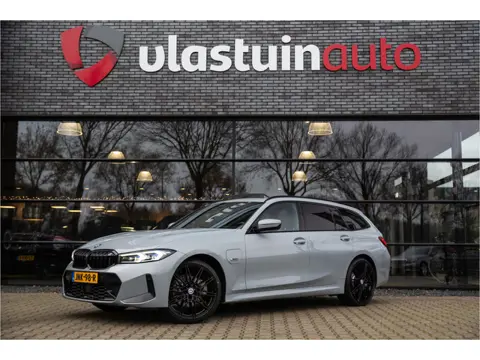 BMW 3 Serie Touring 330e xDrive M-Sport , Panoramadak, Keyless entry, Head-up display,