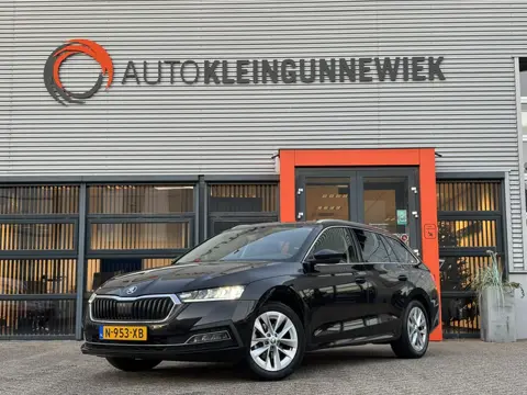 Škoda Octavia Combi 1.0 e-TSI Business Edition / Trekhaak / Elektrische Achterklep / Verwarmbare Sto