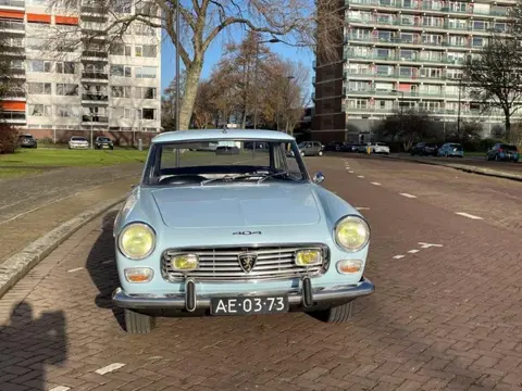 Peugeot 404 C