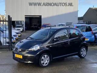 Toyota Aygo 1.0-12V + 5-DEURS, AIRCO, STUURBEKRACHTIGING, ELEK-RAMEN, ISOFIX, RADIO-CD-MP3-AUX, AIRB