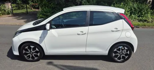 TOYOTA AYGO 1.0 VVT- X-clusiv*Airco*lichtmetaal*automaat*