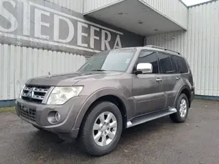 Mitsubishi Pajero GLS 3.5 - V6 , 4x4 , 7 Pers. , Full option