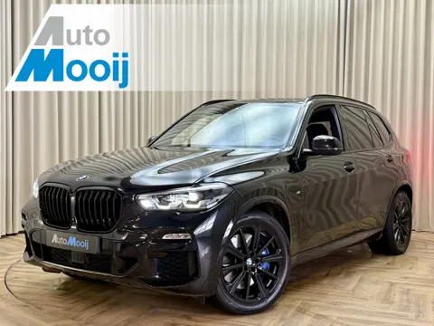 BMW X5 xDrive45e 395PK *M-Sport* BLACK EDITION / Harman Kardon / HUD / Memory / Keyless / Adaptive C