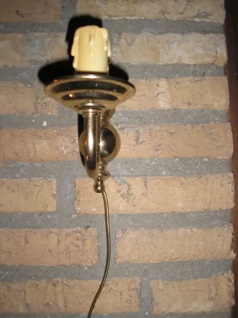 wandlampje, koper, retro - met kapje