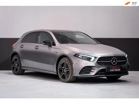 Mercedes-Benz A-klasse 250 e Business Solution AMG Limited