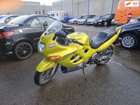Suzuki Tour GSX 600 F