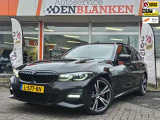BMW 3-serie Touring 320e High Executive M Pakket BJ.2021 / Panodak / Leder / Navi / Camera / Digi Da