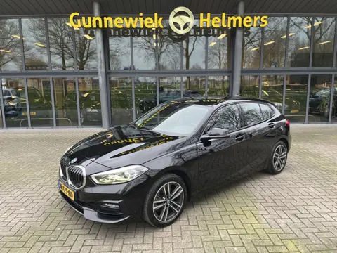 BMW 1-serie 118i Business Edition | DEALER OH | CARPLAY | CLIMA | CRUISE | NAVI | PDC V&A | VIRTUAL 