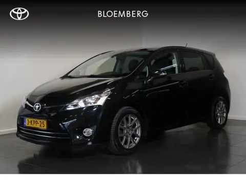 Toyota Verso 1.8 VVT-i Business | Trekhaak | Panoramadak | Achteruitrijcamera | Dealeronderhouden |