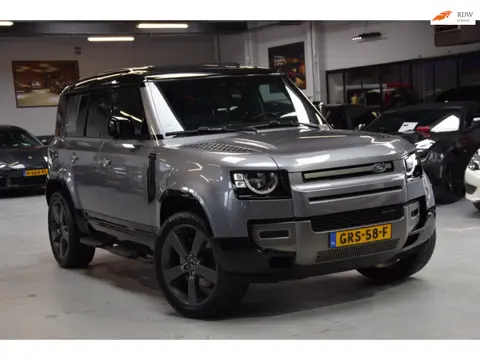 Land Rover Defender 110 3.0 D300 110 X-Dynamic 6-Cill Panoramadak|Lane-Assist|5-pers|22 inch|301pk!!