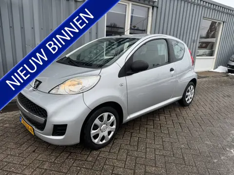 Peugeot 107 1.0-12V XR (bj 2011)