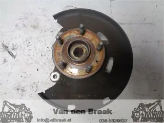 Opel Astra Hatchback 2009-2015 Fusee links voor met lager