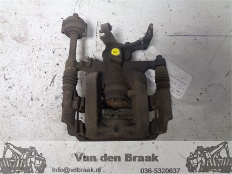 Opel Astra Hatchback 2009-2015 Remklauw links achter