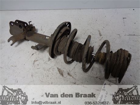 Renault Clio (Fase III) 1.2 16V 2005-2013 Schokbreker rechts voor