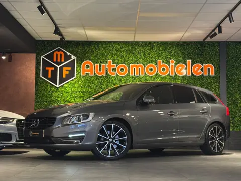 Volvo V60 2.0 T5 245 PK |CAMERA|VIRTUAL|LEDER|STOEL+STUURVERWARMING