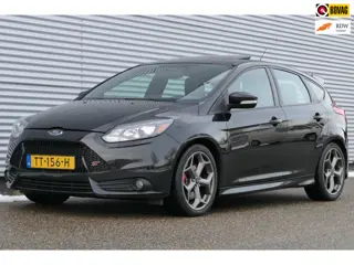 Ford Focus ST 250PK Recaro Leder Stoelverwarming