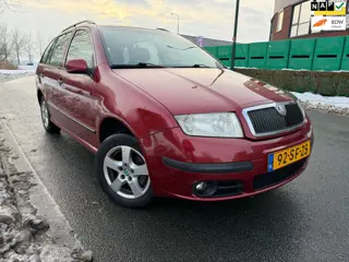 Skoda Fabia Combi 1.4-16V Elegance AIRCO,ELEC RAMEN,SPORT VELGEN,TREKHAAK,ZEER NETJES !!!!